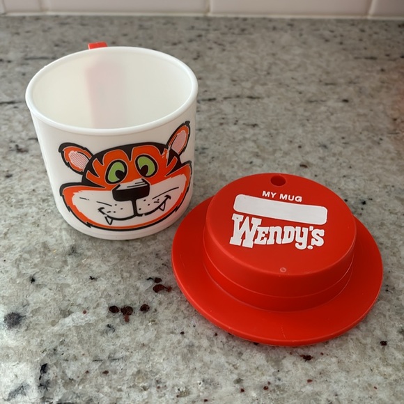 Vintage Wendy’s kid’s cup with lid - Picture 5 of 7